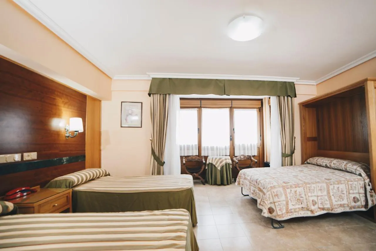 Gavilanes 2 Toledo Guest house