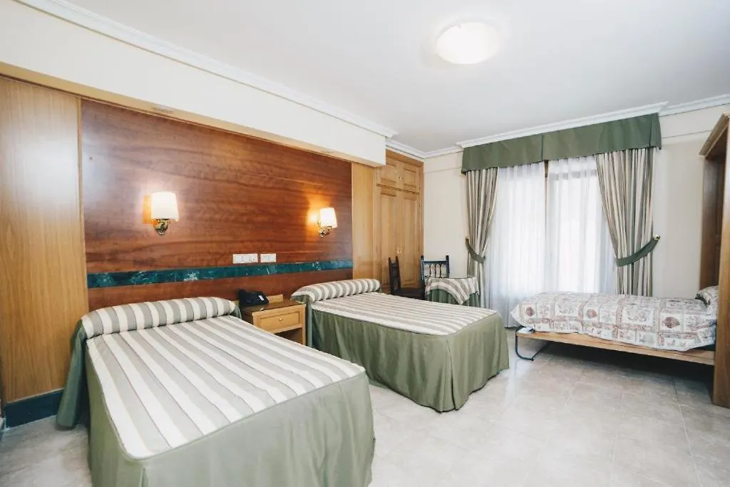 Gavilanes 2 Toledo Guest house
